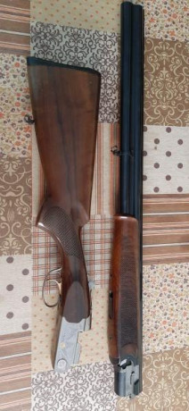  Buenas noches

Un conocido vende sus armas debido a un problema de salud, ambas presentan ligeras marcas 00