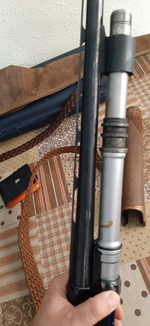   Buenas noches

Un conocido vende sus armas debido a un problema de salud, ambas presentan ligeras marcas 20
