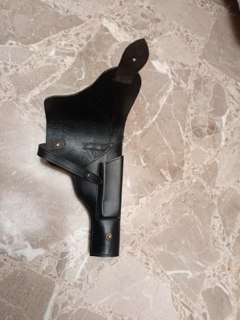 Vendo funda de pistola star vueva de cuero
*** 20 € portes incluidos ***
Contacto por whatsapp  630 71 01