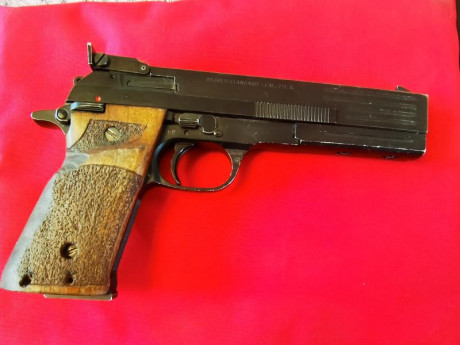 Vendo Pistola Beretta 89 gold standard calibre .22lr. con un cargador. por 180euro. 


VENDIDOOOOOOO 02
