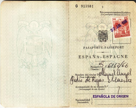  EN RECUERDO Y HOMENAJE A LOS QUE YA NO ESTÁN. 

Si pones en  GOOGLE   PASAPORTES EN LA MEMORIA  da igual 141