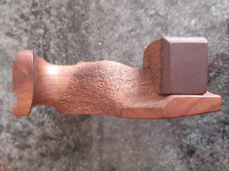 Compro cacha para Steyr, diestra talla M, preferentemente morini o rink. 
Saludos 30