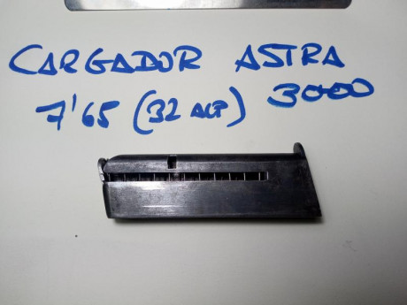 VENDO:

1-CARGADOR para pistola ASTRA 3000 para 7,65 (32acp) 40€

CARGADORES para pistola BROWNING FN 00