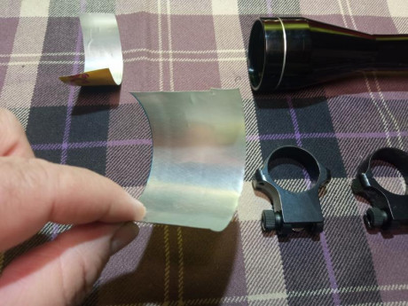 Buenas tardes,

Recientemente he montado un visor en mi nuevo Rifle y tengo un gran problema. Al ir a 52