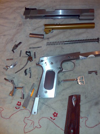 Hola,he abierto este hilo para que todos aquellos que tengais armas Españolas,podais lucirlas aqui con 10