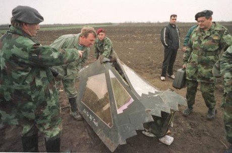 como creeis que se podría detectar un avion invisible al radar, se sabe si hay algun tipo de radar nuevo 170