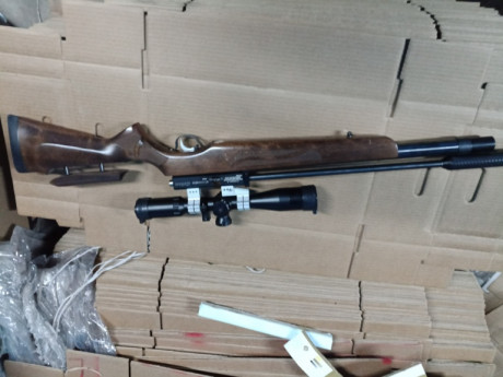 Hola de nuevo.
Sale a la venta mi Orion del 6.35 con visor incluido. Es un Falcon Menace 10x44. mildot.
En 02