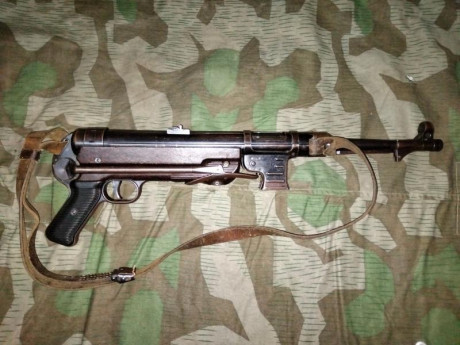 Hola, pongo a la venta un MP40 Inutilizacion Nominal Certificado de la Guardia Civil a mi nombre 
con 60