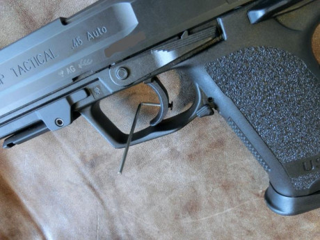 Vendo pistola HK USP Tactical en .45 ACP 
Se puede ver la pistola en Paiporta / Valencia.
La pistola esta 22