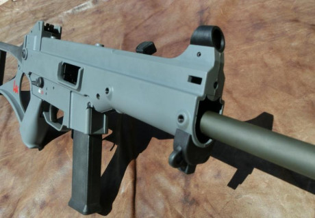 Vendo Rifle HK USC en .45 ACP - version civil de la HK UMP.
Se puede ver en Paiporta / Valencia.
El Rifle 01