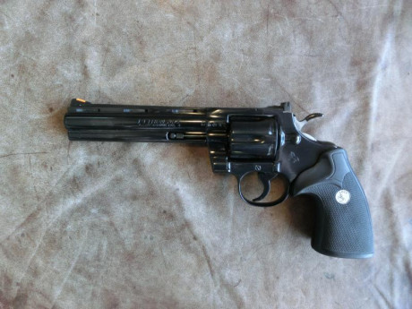 Vendo revolver Colt Phyton calibre .357 Magnum
Se puede ver el revolver en Paiporta / Valencia.

El revolver 01