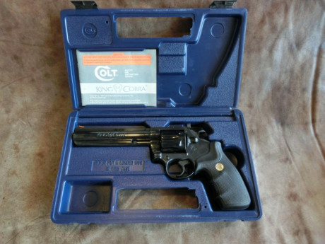 Vendo revolver Colt King Cobra.

calibre .357 Magnum
Se puede ver el revolver en Paiporta / Valencia.

El 12
