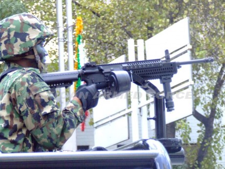Unos datos:
https://zeroanthropology.net/2009/08/16/the-political-economy-of-the-bullet-in-afghanistan/
https://www.independent.co.uk/news/world/americas/us-forced-to-import-bullets-from-israel-as-troops-use-250000-for-every-rebel-killed-508299.html
.........................
"...estimate 120