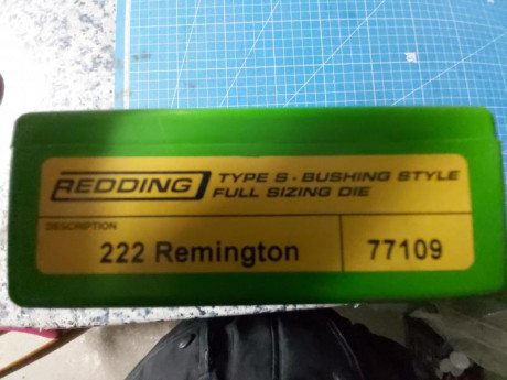 Hola vendo Dais Calibre 222 dos dais son de la marca Lee y un tercero de la marca Redding que es el mas 01