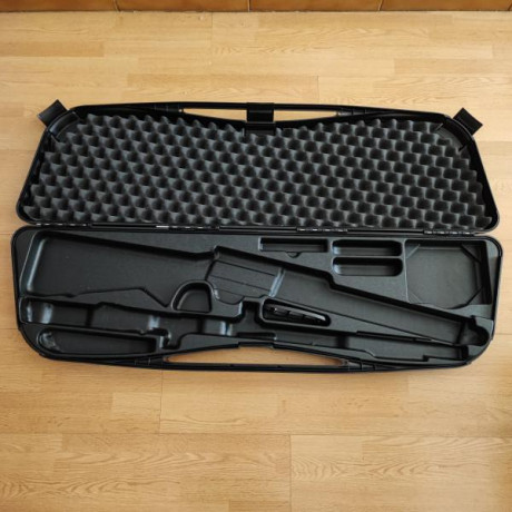 Se venden varios Maletines para Armas, todos acolchados en perfectas condiciones, funcionando todos los 00