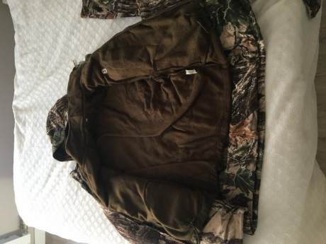 Traje de invierno para caza de la prestigiosa marca danesa “DEERHUNTER”. Traje para soportar las bajas 01