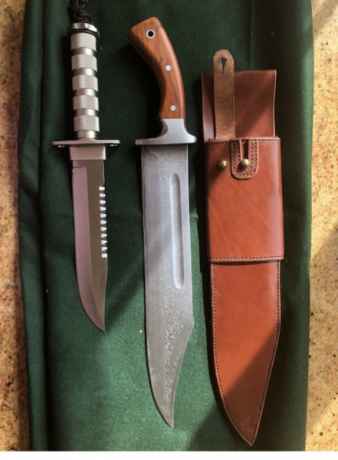 Hola

Cambio un cuchillo damasco artesanal De Freerk Wieringa por algún rifle clásico o singular, ajustando 30