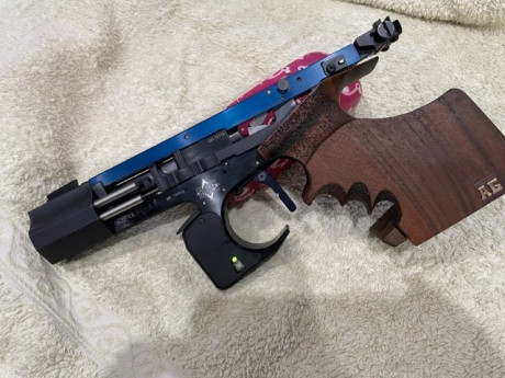 Buenos días, pongo a la venta esta magnifica pistola en calibre 22, ideal para ascender rápidamente en 02