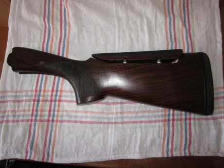 Hola.
Pongo a la venta una culata para escopetas, Beretta superpuesta para
los modelos 680,686,682,y algunas 02
