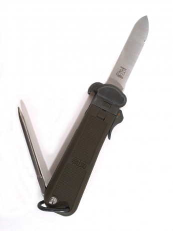 BÖKER KALASHNIKOV STANDARD 47 KNIFE: Navaja inspirada en el fusil de asalto AK-47. El mango está hecho 00