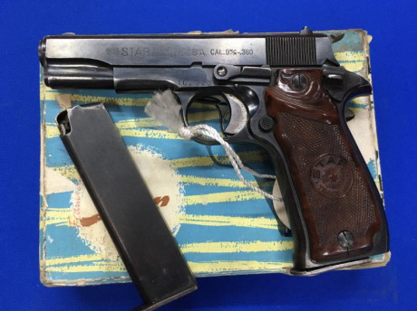 Se vende pistola Star del calibre .380 (9 corto). 
Estado de conservación impecable en su caja original.
Arma 01