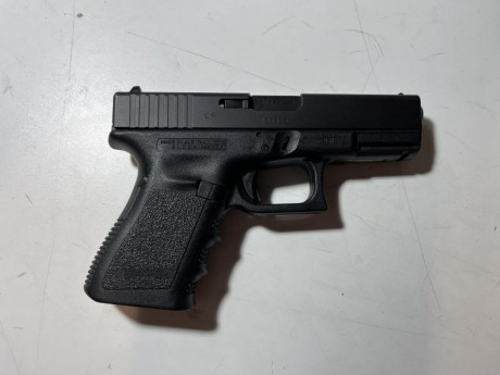 Vendo Glock 19  tercera generación.como nueva.
Es de tercera generación, mando fotos sin problema y tmb 02