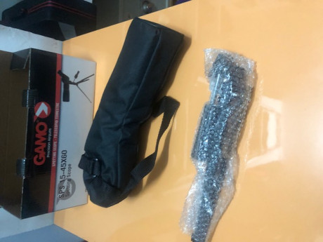 Vendo telescopio Gamo SPS 15-45x60, con trípode. Nuevo a estrenar. Perfecto para el tiro a 25 metros. 00