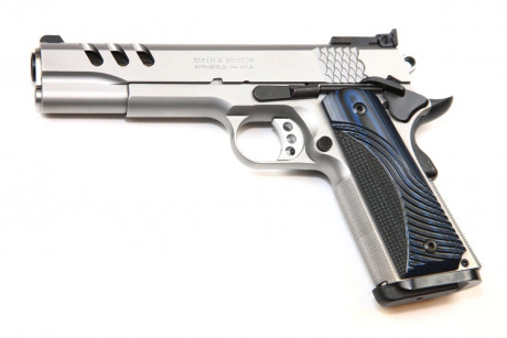  VENDIDA 

Smith & Wesson 1911 .45 ACP Performance Center

Características:
- Calibre: .45ACP 
- Acción: 00