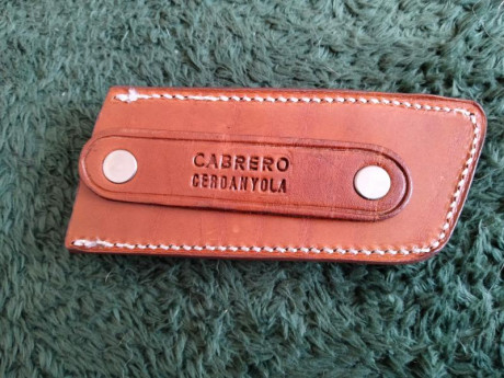 Hola , pongo a la venta varias fundas , una sobaquera como para tipo Star B , nueva a estrenar , marca 32