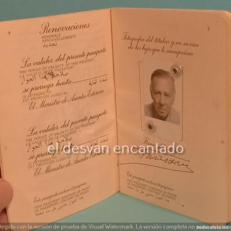  EN RECUERDO Y HOMENAJE A LOS QUE YA NO ESTÁN. 

Si pones en  GOOGLE    PASAPORTES EN LA MEMORIA   da 52