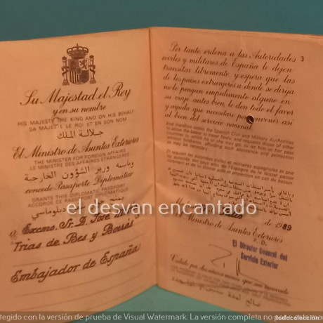  EN RECUERDO Y HOMENAJE A LOS QUE YA NO ESTÁN. 

Si pones en  GOOGLE    PASAPORTES EN LA MEMORIA   da 51