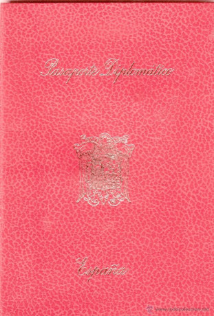  EN RECUERDO Y HOMENAJE A LOS QUE YA NO ESTÁN. 

Si pones en  GOOGLE    PASAPORTES EN LA MEMORIA   da 120