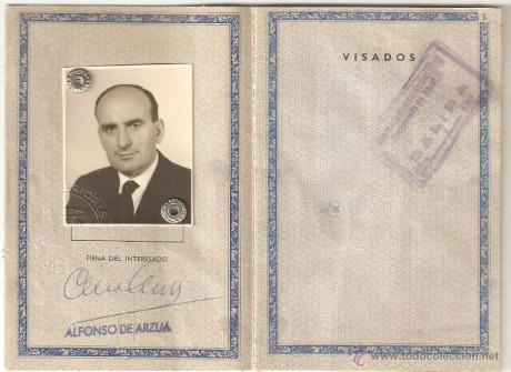  EN RECUERDO Y HOMENAJE A LOS QUE YA NO ESTÁN. 

Si pones en  GOOGLE    PASAPORTES EN LA MEMORIA   da 132
