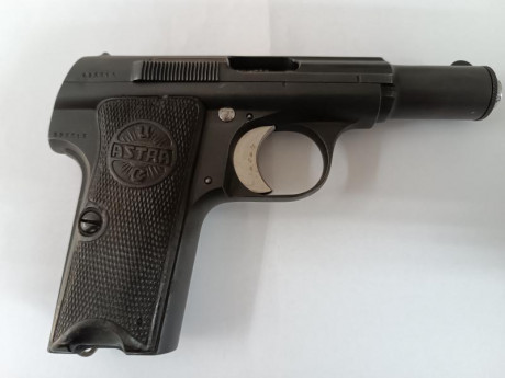 ::::::::::::::::VENDIDA::::::::::::::::::
Vendo pistola ASTRA Modelo300 en calibre 9mm corto. Está amparada 02