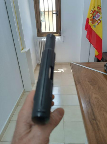 ::::::::::::::::VENDIDA::::::::::::::::::
Vendo pistola ASTRA Modelo300 en calibre 9mm corto. Está amparada 00