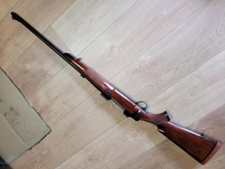 Vendo Sako L61R en calibre 30-06 .
Maderas afinadas por el culatero de Godoy a imagen de rifle inglés. 02