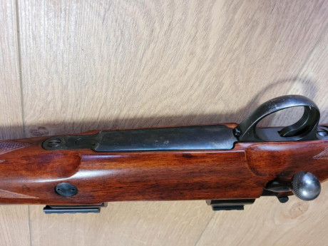 Vendo Sako L61R en calibre 30-06 .
Maderas afinadas por el culatero de Godoy a imagen de rifle inglés. 30