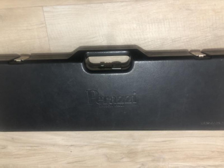 Se vende escopeta perazzi granditalia. Cañón de 72 choque intercambiable en el cañón inferior y diez décimas 60