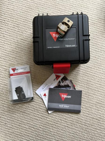 Hola 
Se vende visor Trijicon RMR HRS Type 2 3.25 MOA + Trijicon RMR Mount Kit for GLOCK MOS
560€ envio 02