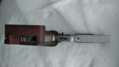 Se vende el arma con 2 cargadores. Está en perfecto estado, casi sin uso.
Cacha talla M.
El arma se puede 00