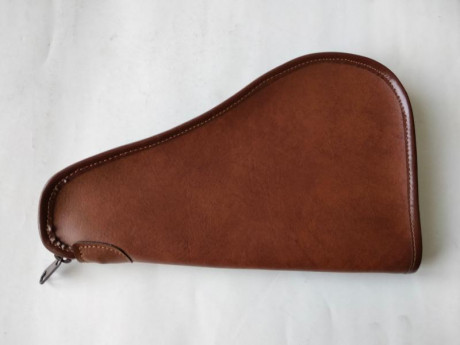 Hola , pongo a la venta varias fundas , una sobaquera como para tipo Star B , nueva a estrenar , marca 70