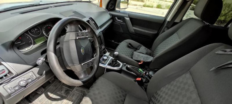 Buenas a todos vendo mi querido land rover freelander2, esta impecable de todo y no necesita hacerle nada. 11