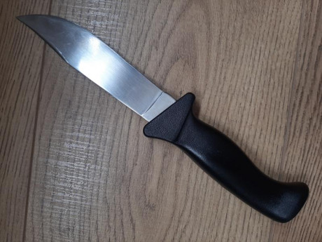 Buenas a todos, 
Pongo a la venta esta pieza de la época dorada de AITOR.

AITOR  408.176 BLACK HUNTING.

Descatalogado, 11