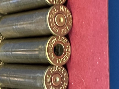 Hola, vendo:

205 vainas calibre .357 mag 
 -100 marca federal latonadas.
 -105 marca Winchester cincadas 22