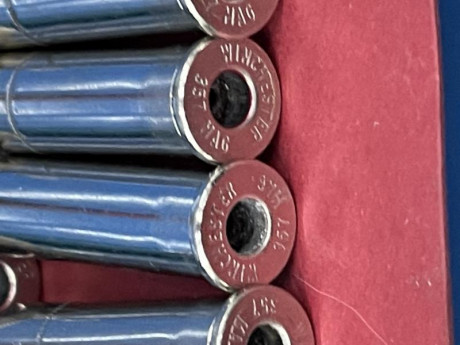 Hola, vendo:

205 vainas calibre .357 mag 
 -100 marca federal latonadas.
 -105 marca Winchester cincadas 21