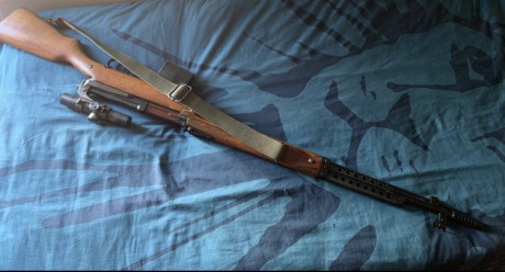 SE VENDE RIFLE TOKAREV SVT-40 SEMIAUTOMÁTICO SNIPER CON MIRA TELESCÓPICA. 
CALIBRE 7,62 x 54 R.
AÑO 1940.
TODO 00