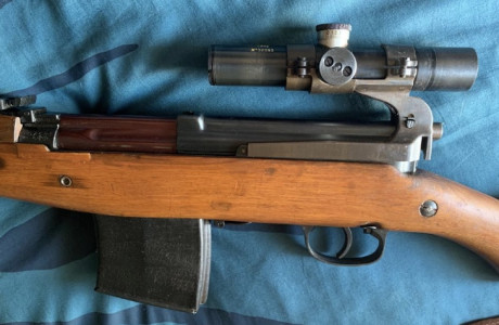 SE VENDE RIFLE TOKAREV SVT-40 SEMIAUTOMÁTICO SNIPER CON MIRA TELESCÓPICA. 
CALIBRE 7,62 x 54 R.
AÑO 1940.
TODO 22