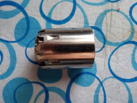 Hola compañeros , para hacer caja para otro proyecto vendo mi revolver Remington F. Pietta de acero inoxidable 10