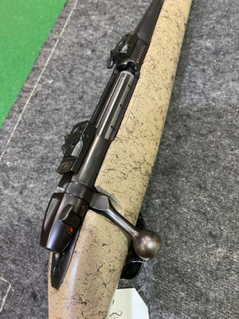 Bien pues aquí está mi Vanguard en calibre .300 WM, el visor es un pentaflex 3 - 12 X 56 IR 90