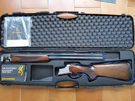 Vendo superpuesta F.N Browning B525 serie one, en excelente estado como nueva, apenas se ha usado y ese 02